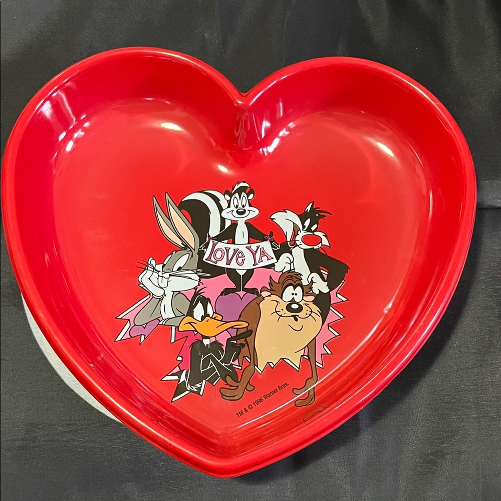 Warner Bros. Red Heart Looney Tunes BBQ Tray